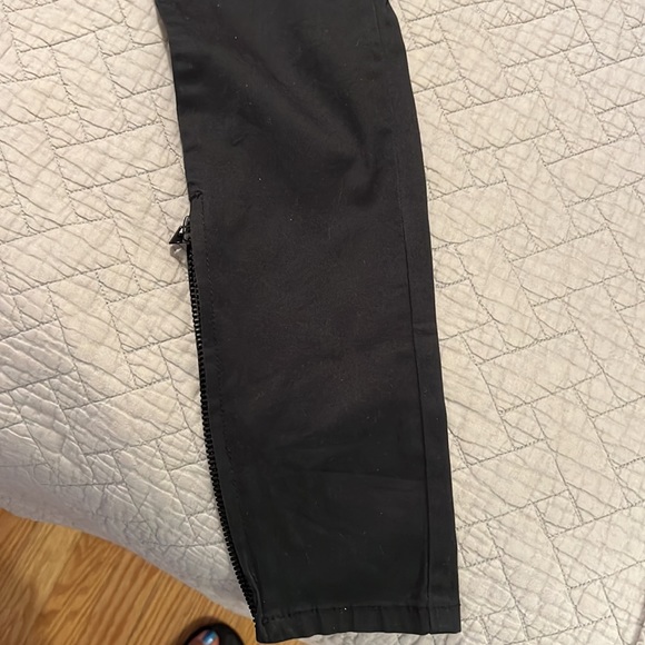 Joggers - Picture 2 of 6